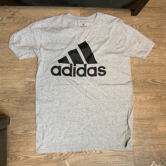 grey adidas shirt - Picture 4 of 7